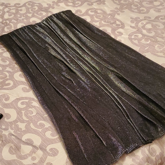 Pleated skirt - Picture 3 of 4